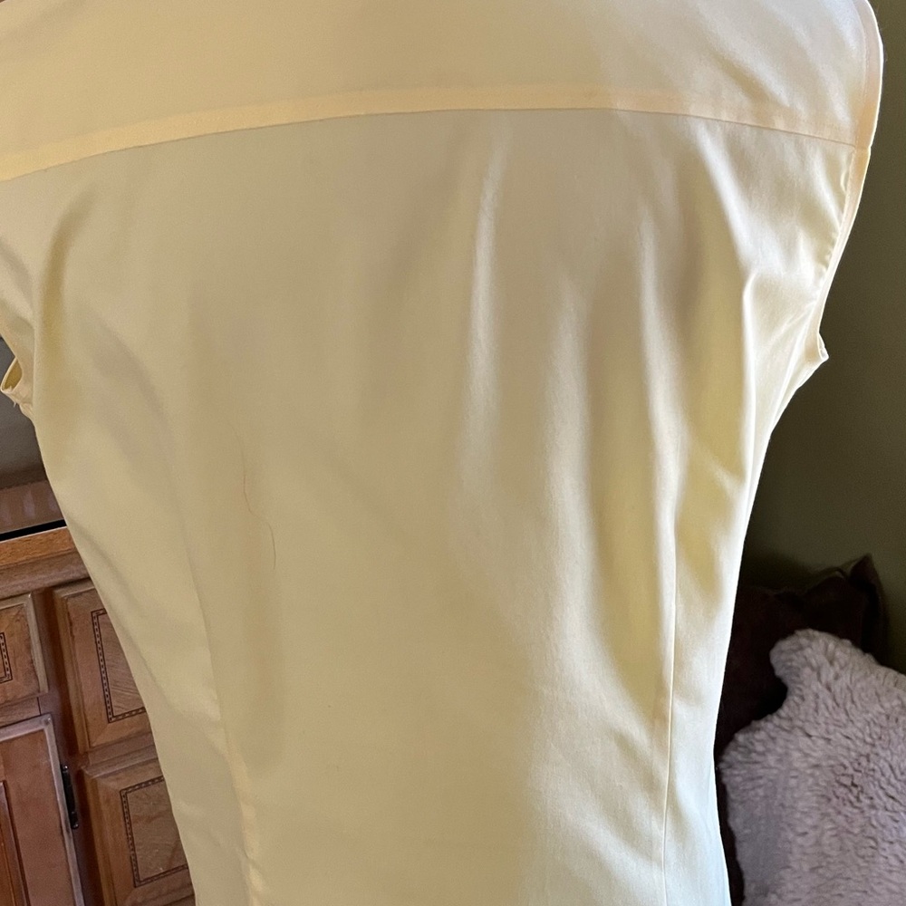 Sunny Yellow Sleeveless Button-Down Shirt - Picture 3 of 7